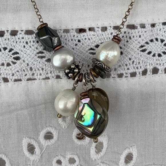 Retired SILPADA Sterling Silver, freshwater Pearl Mother of Pearl charm Necklace - Picture 4 of 4
